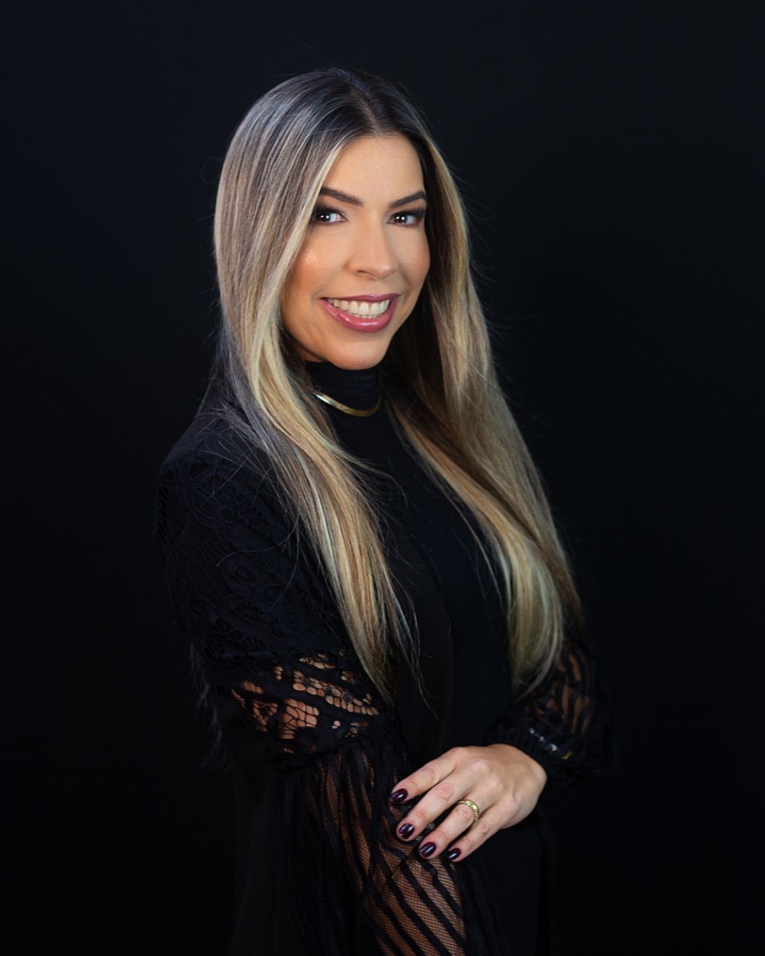 ISABELLA LEAL